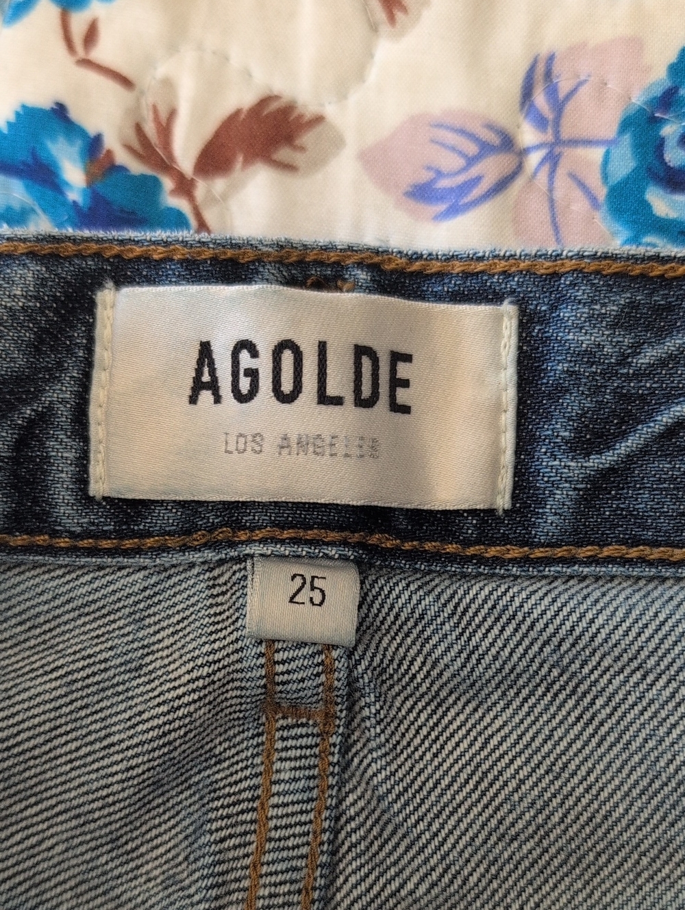 Agolde Riley Button Fly Cropped Jeans - Picture 3 of 8